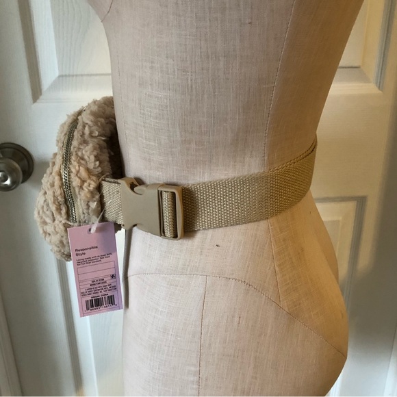 3/$40 Wild Fable Fuzzy Beige Fanny Pack Bag - Picture 3 of 6